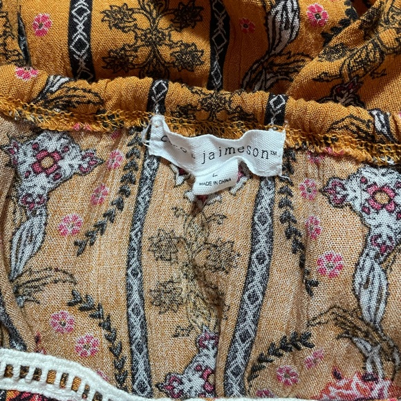 Buckle Yellow Top - Picture 5 of 5